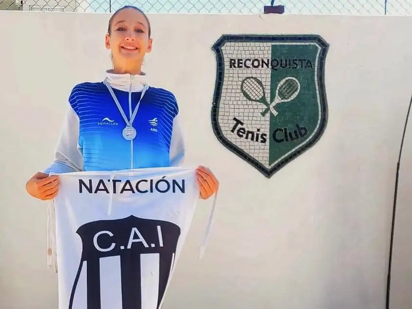 nadadora cai