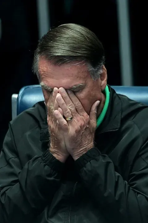 Jair Bolsonaro deberá cumplir prisión domiciliaria con tobillera