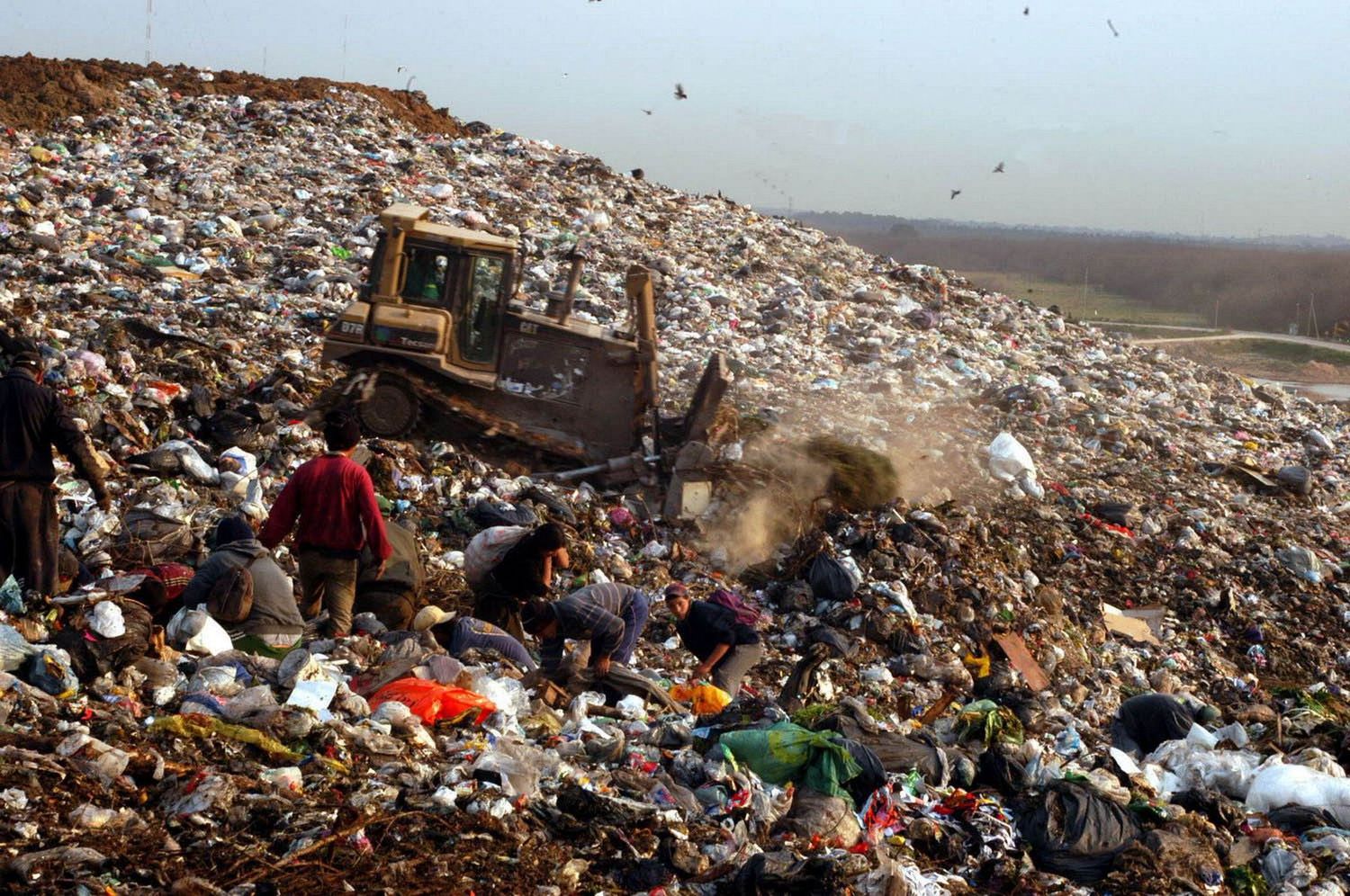 En el Conurbano, una de cada cuatro personas vive cerca de un basural