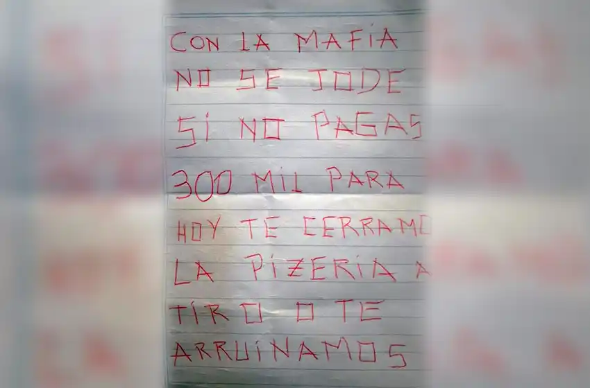 «Si no pagás 300 mil, te cerramos la pizzería a tiros»: amenazaron a una familia de comerciantes que pide protección policial