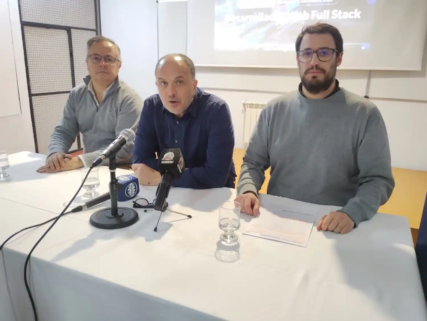 Cresta lanzó la carrera de Desarrollador Web