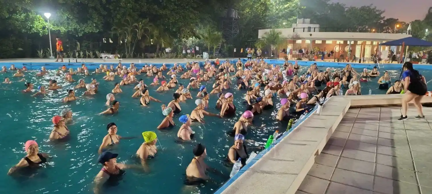 Más de 200 personas participaron de las clases de aquagym