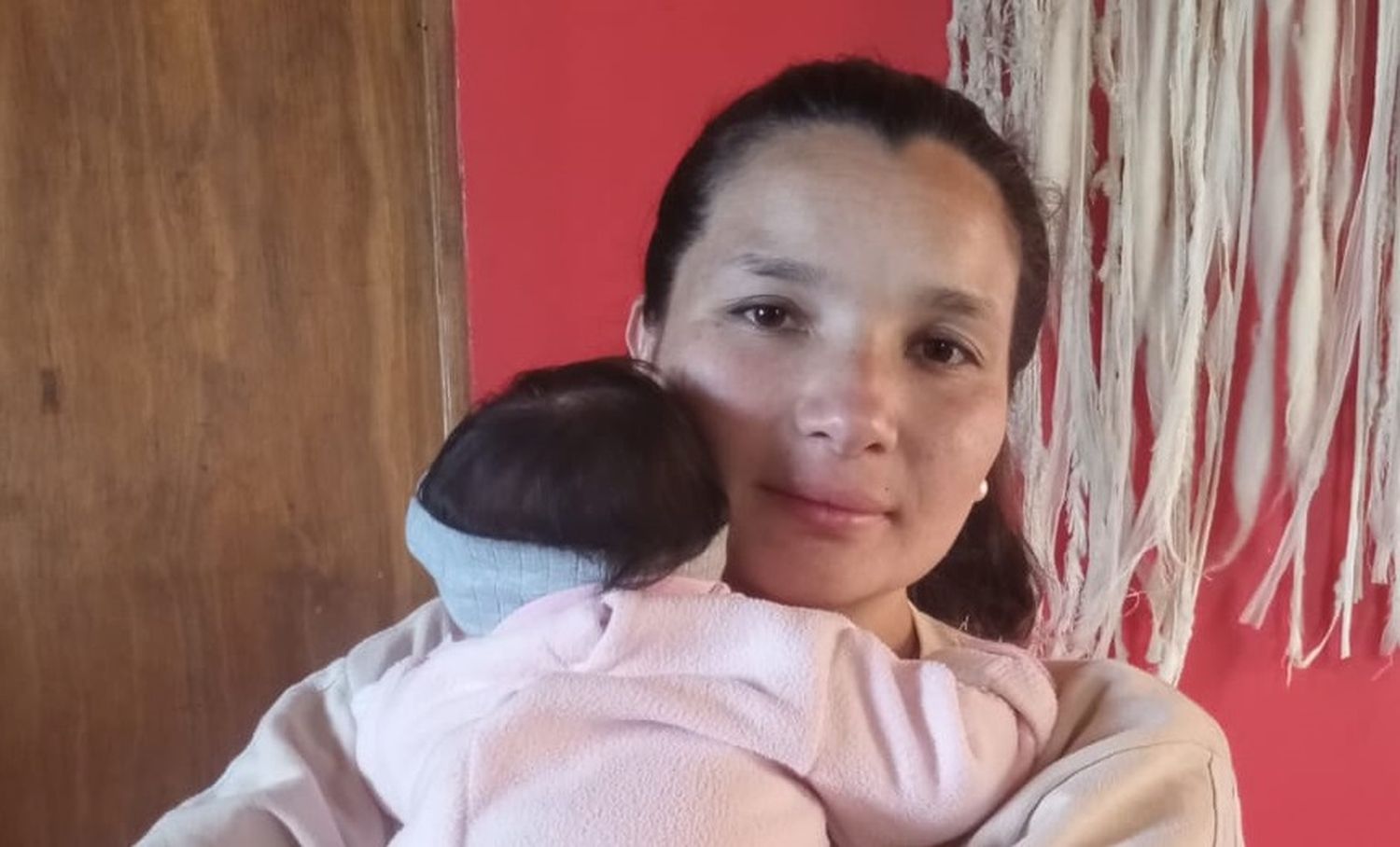 Una madre denunció irregularidades en la aplicación de una vacuna a su beba recién nacida