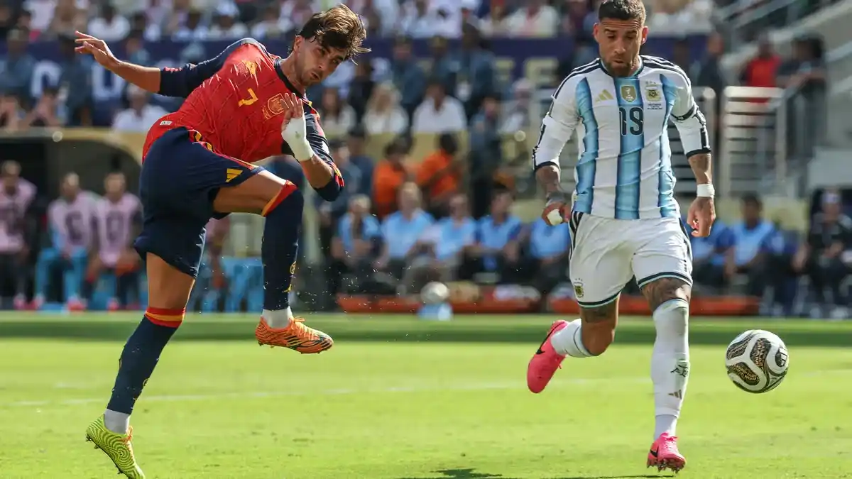 Argentina peleó hasta el final, pero España encontró el gol en el suplementario y se quedó con la final del Mundial.