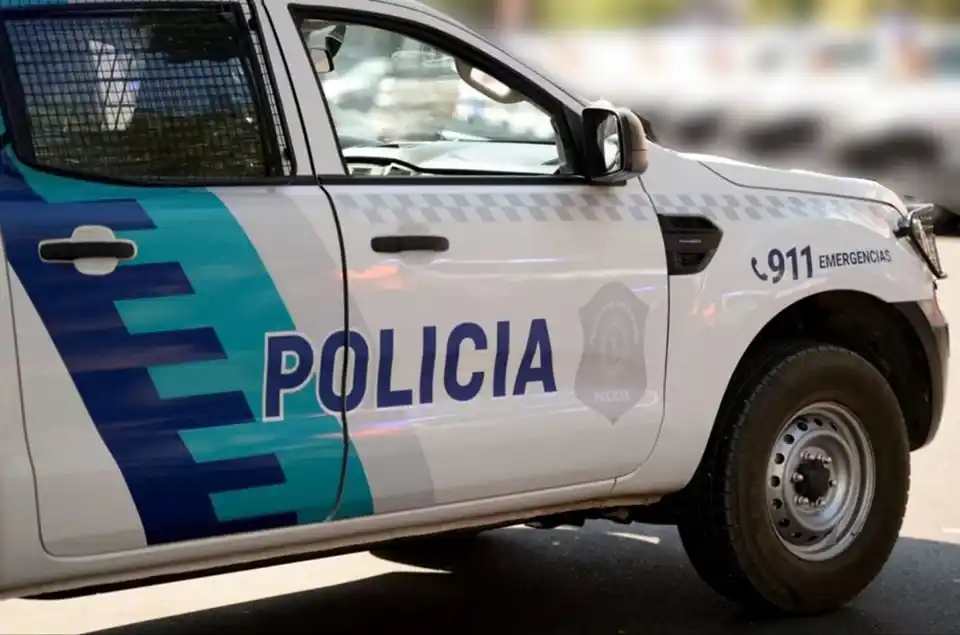 Rápida acción policial recupera moto robada y aprehende a menor con antecedentes en Chascomús