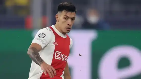 Joven y referente: Lisandro Martínez alcanzó los 100 partidos en Ajax