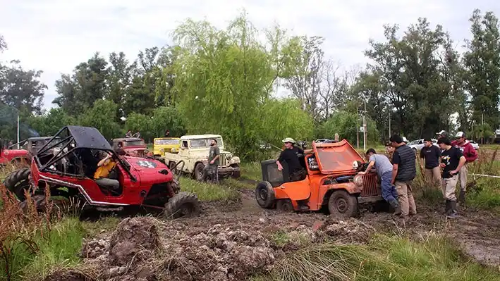 A puro barro y camaradería: Gualeguay vive el 8º Encuentro Nacional de Jeeperos