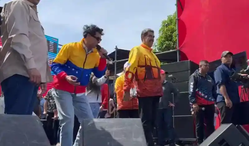 ¿Campaña con concierto incluido?, BONNY CEPEDA cantó en Valencia en apoyo a Maduro (+Video)