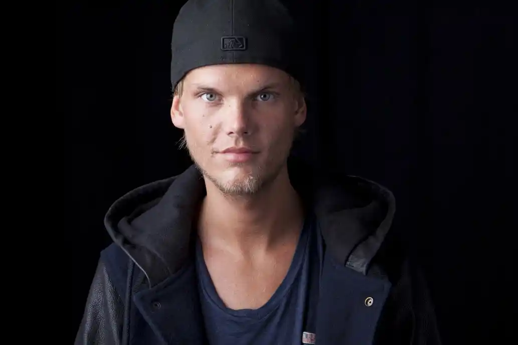 A los 28 años murió el DJ sueco Avicii