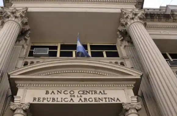 El Banco Central aprobó la emisión de billetes de $10.000 y $20.000: saldrán a circulación este año