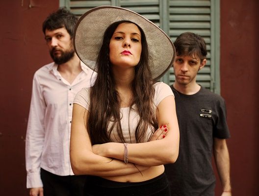 Valbé, el trío de Gualeguaychú, destacado por La Nación como “una sorpresa musical”
