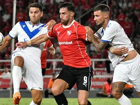 Desde las 19, Vélez e Independiente juegan el destacado del cierre de la fecha 3 del Clausura de la LPF. Foto:DA