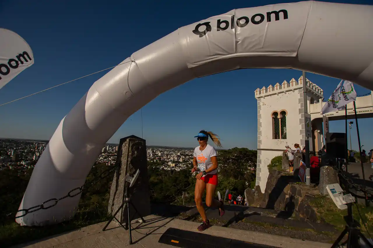 Con El Eco Multimedios podés ganar la inscripción para el vertical Bloom del Cruce Tandilia 2023.