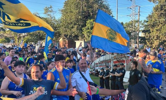 Una comisión policial de San Pedro presta servicio en el partido de Boca en San Nicolás
