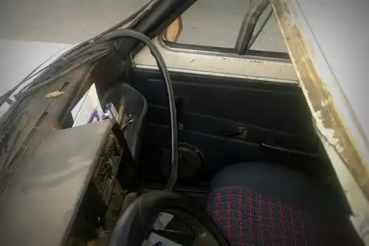 Robó un parabrisas, quiso escapar en bicicleta y fue detenido por la Policía 