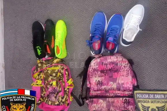 Esta madrugada: cuatro jóvenes robaron zapatillas de un comercio de pleno centro