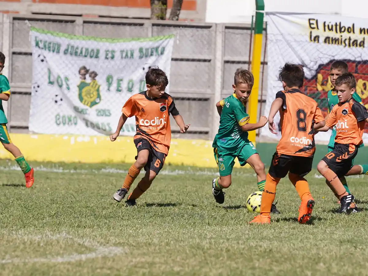 Los chicos animan otro capítulo del Apertura