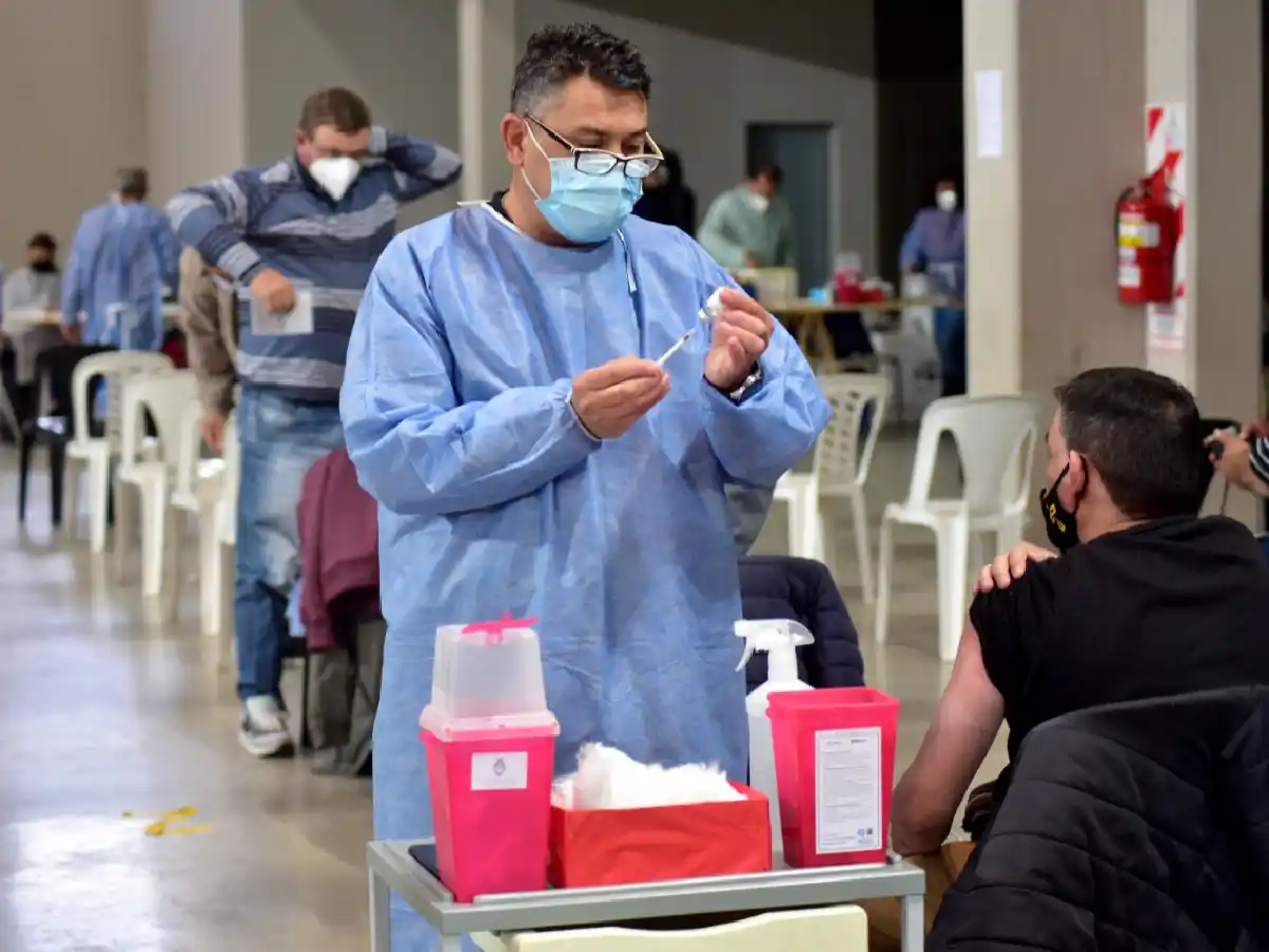 Nuevo operativo de vacunación covid este martes en el Superdomo