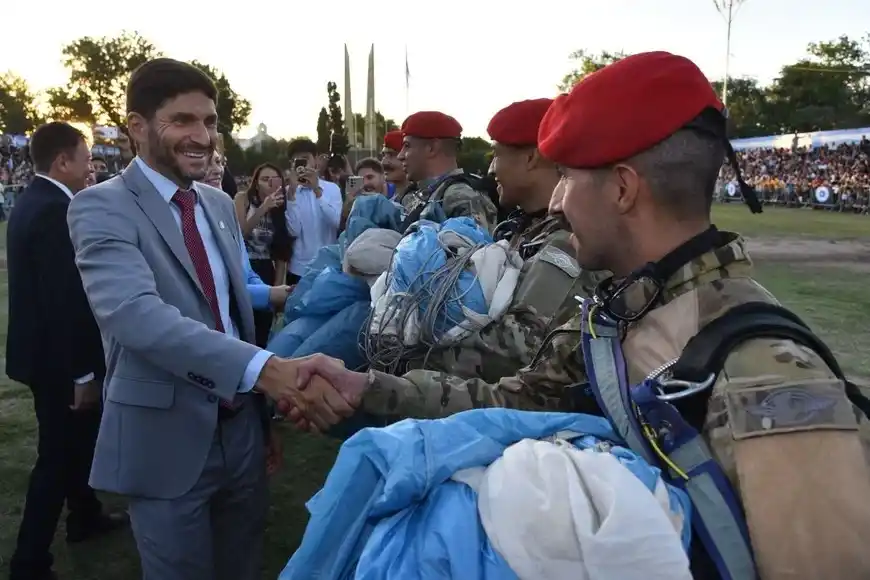 Se realizaron ofrendas en honor a los hombres que lucharon en esas tierras. Foto: Gobierno de Santa Fe