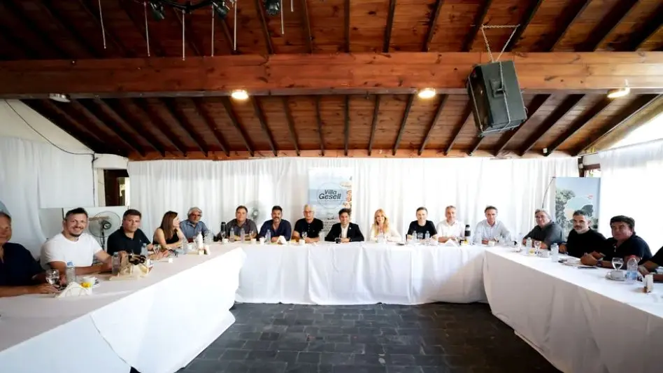 Fuerte apoyo de Kicillof a la reelección indefinida de intendentes, en la apertura del año del MDF