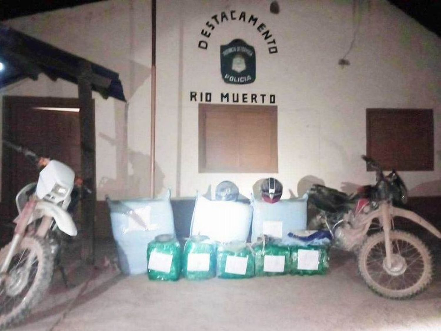 Desarticulan punto de venta de
drogas en Estanislao del Campo