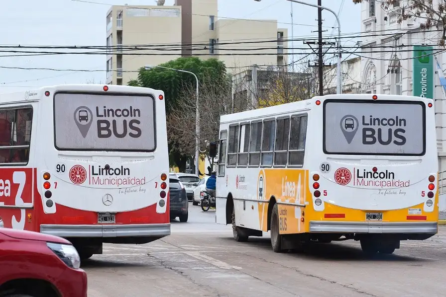 Lincoln Bus