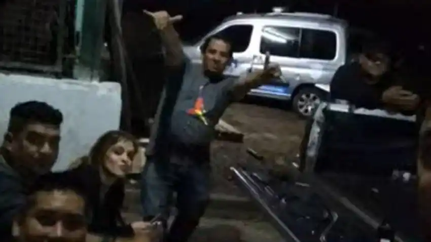 Tres de Febrero: Desplazaron a 18 policías por una fiesta clandestina en una comisaría