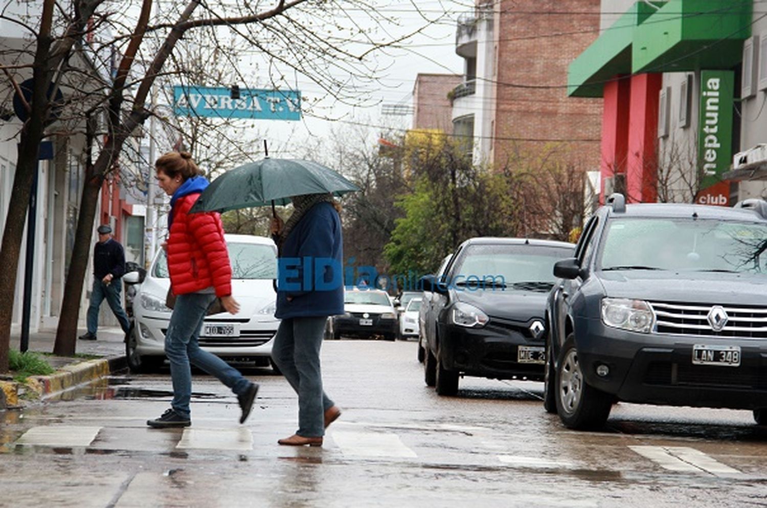 Lunes lluvioso y con descenso de temperatura: Así seguirá el tiempo los próximos días