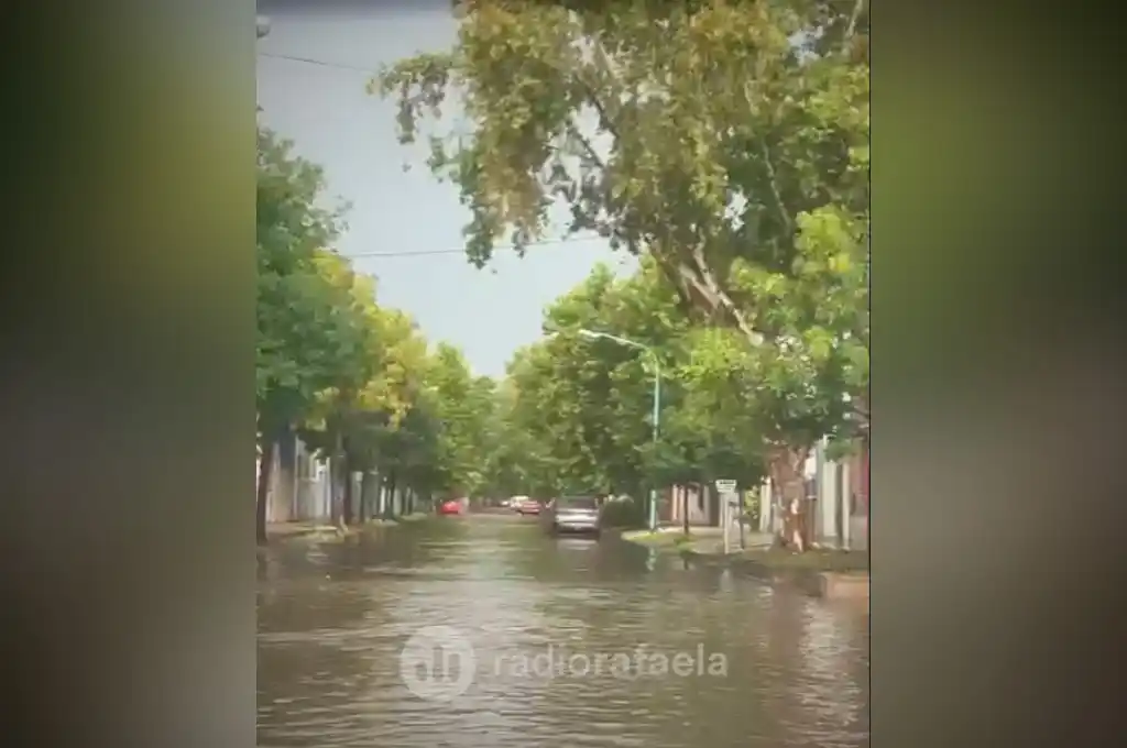 Ameghino y Alvear una zona complicada de transitar cuando llueve mucho