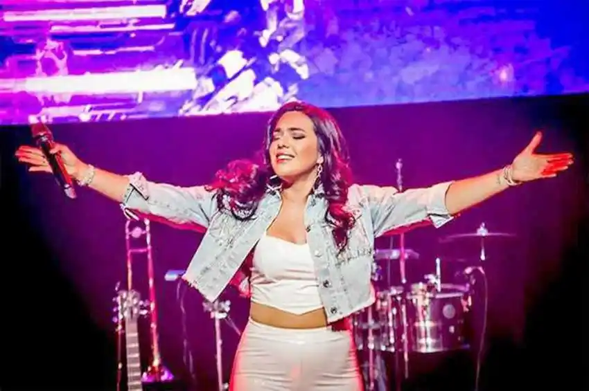 La segunda artista confirmada para 
la Fiesta de la Corvina es Ángela Leiva