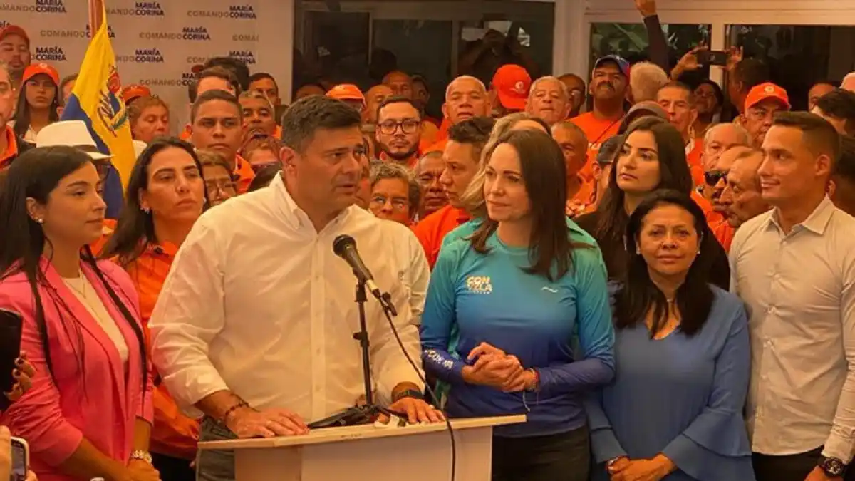 FREDDY SUPERLANO RENUNCIA a favor de María Corina Machado: «ella es la ganadora»