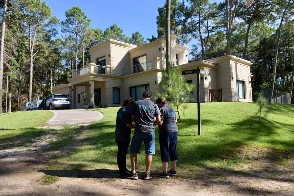 ARBA detectó en Pinamar y Cariló que más de 100 casas y 23 edificios figuraban como baldíos