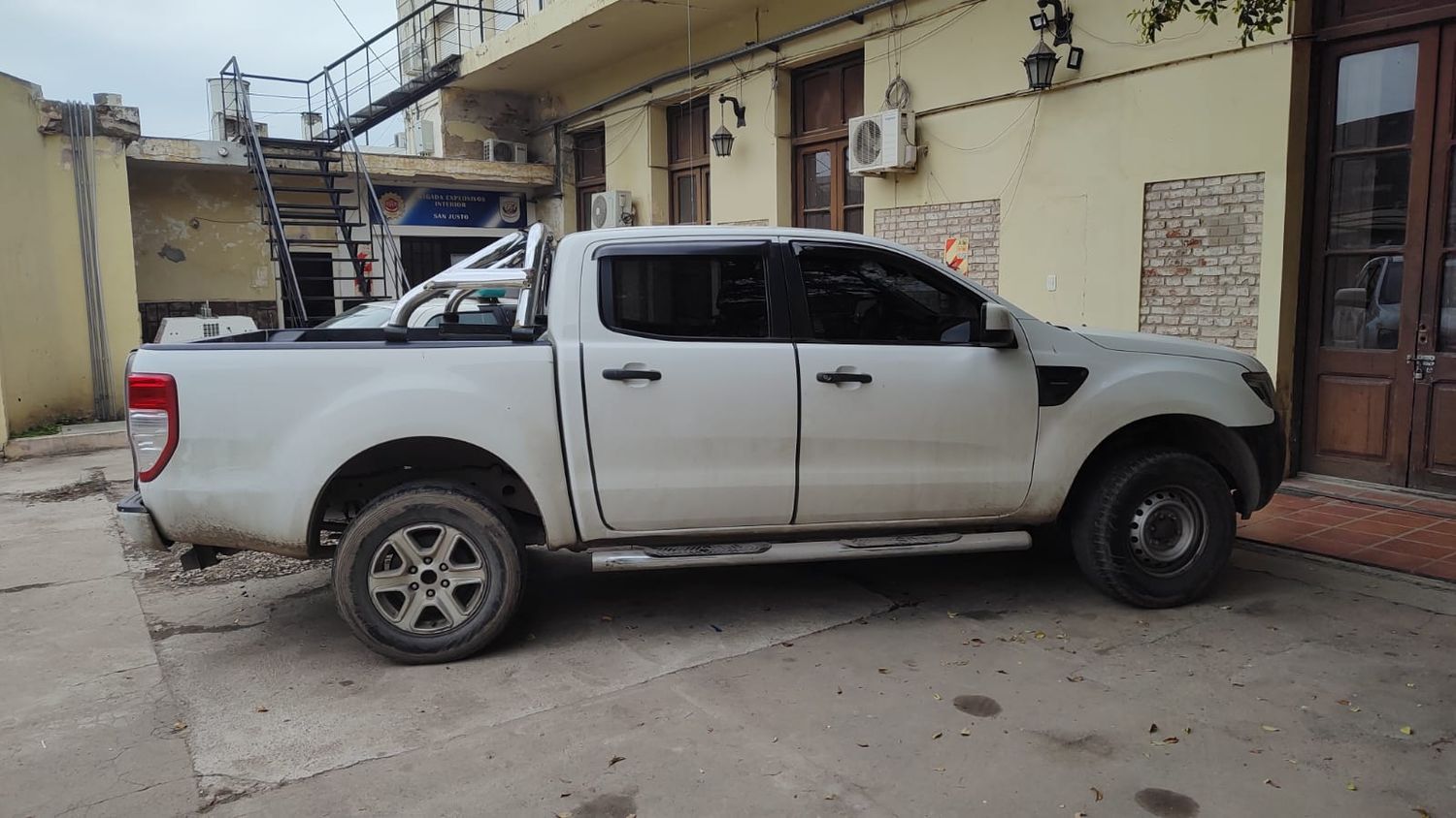 La Ford Ranger en que se movilizaban quedó secuestrada