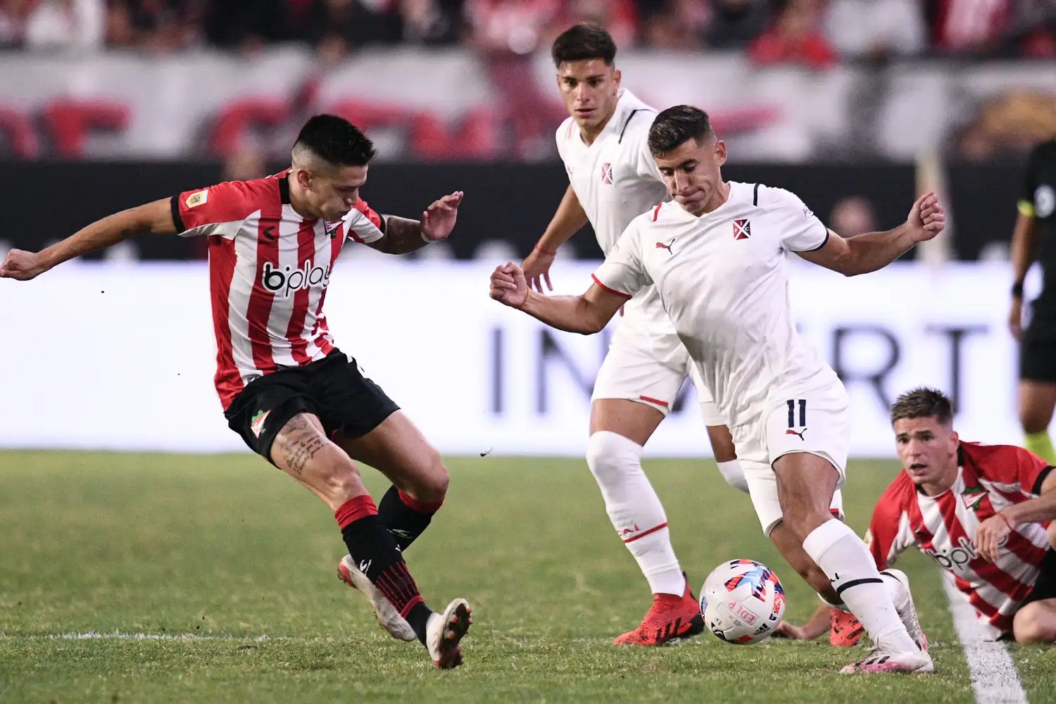 Estudiantes sacó adelante un partido muy luchado.