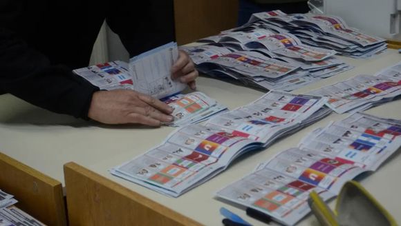 De las 22 comunas de la sexta sección, LLA ganó en 21 y solo Benito Juárez quedó en manos de Fuerza Patria