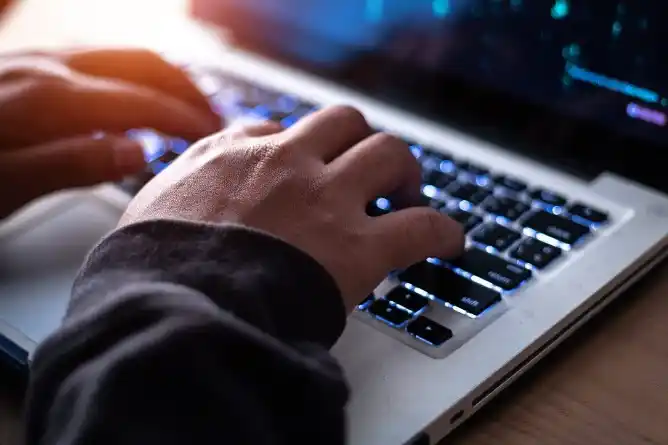 Recomendaciones ante las crecientes estafas digitales en Chascomús y la zona