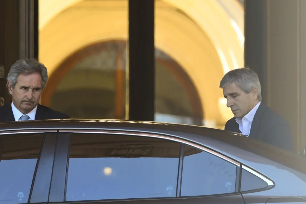 Uno de los puntos que ha generado mayor incertidumbre es la reducción de subsidios a las tarifas de energía y transporte público.