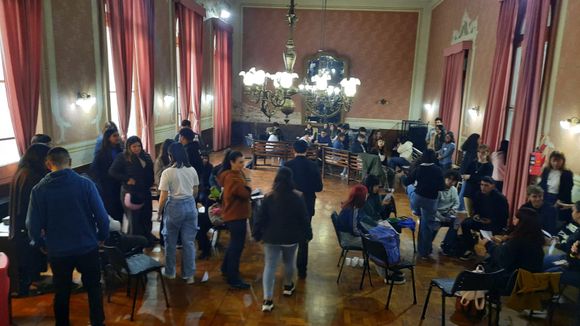 Parlamento juvenil del Mercosur: comenzó la instancia distrital, en el Salón Dorado