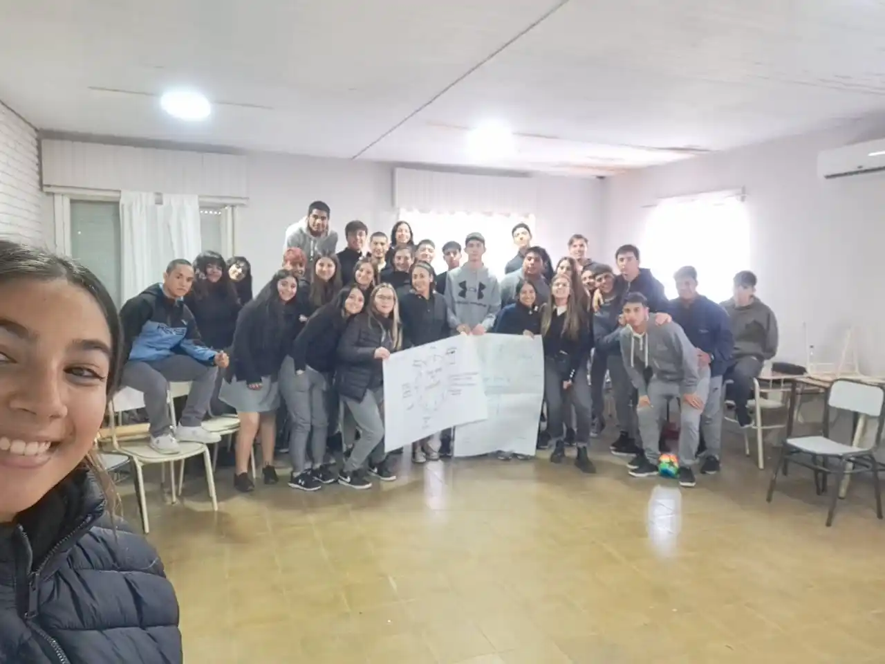 El "Equipo Enlaces" de María Teresa trabajando en relación a las adicciones.