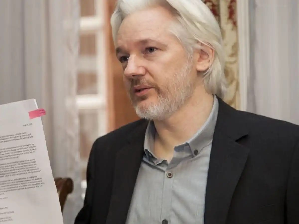 La Justicia británica autoriza a Assange a recurrir contra su extradición a EE.UU