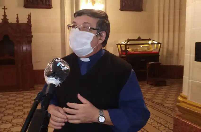 Con horarios reducidos y rigurosos protocolos sanitarios, las iglesias rosarinas abrieron sus puertas a los fieles