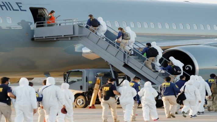 “NO CUMPLEN CON EL DEBIDO PROCESO: Human Rights Watch pide a Chile poner fin a las deportaciones de venezolanos