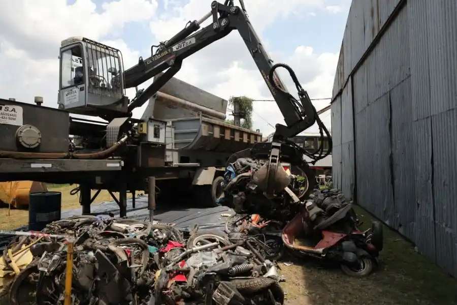 Compactación de vehículos: el Gobierno municipal destinará lo recaudado a la obra del Padre Suppo