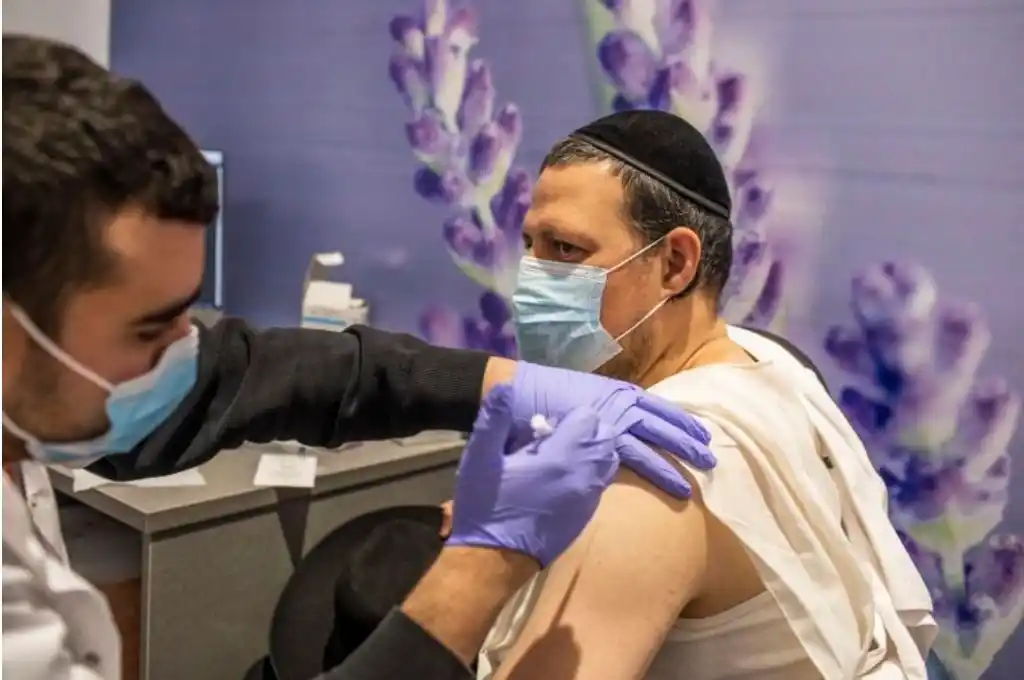 Críticas a Israel porque no incluye a palestinos en su plan de vacunación