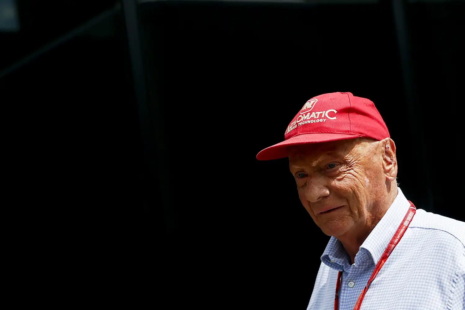 Lauda abandonó el hospital