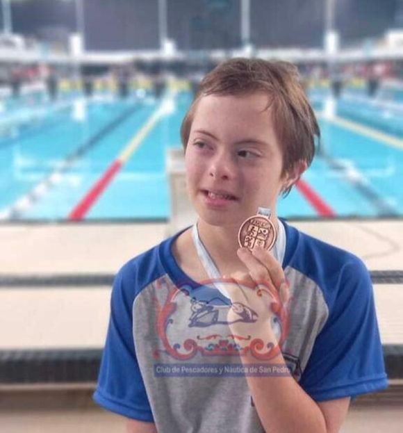Natación: gran actuación de Santiago Achucarro en el Open Fadesir