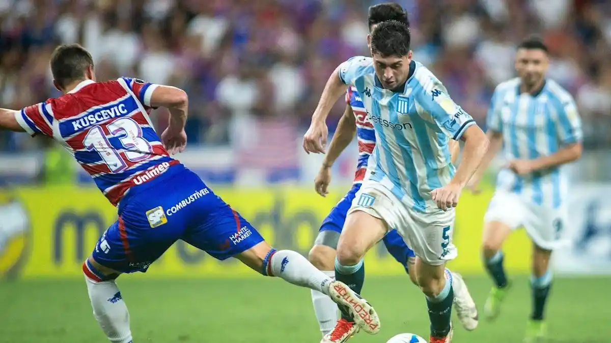 Racing define de local ante Fortaleza