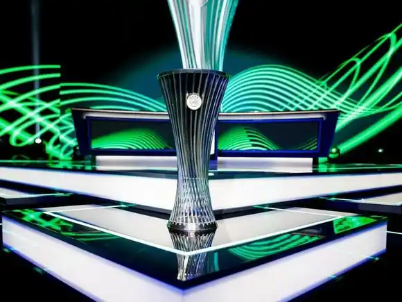 Arranca la Conference League 2025/26 con 36 equipos y final en Leipzig