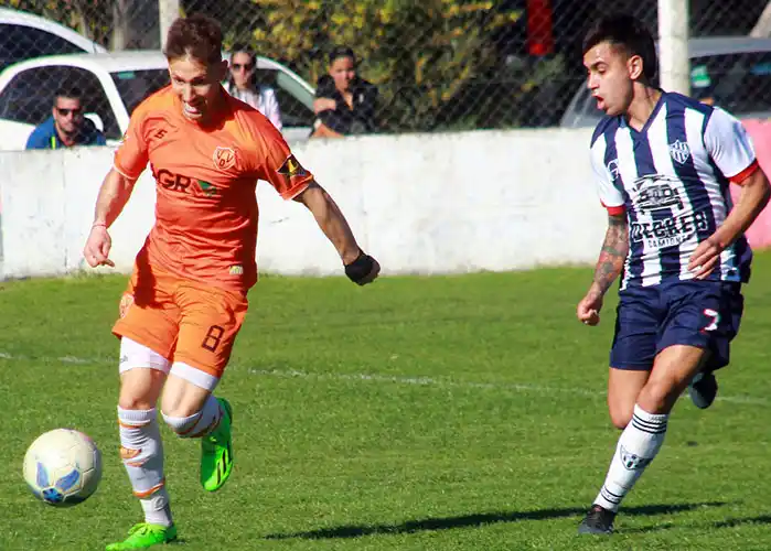 Rivadavia golpeó a Díaz Vélez