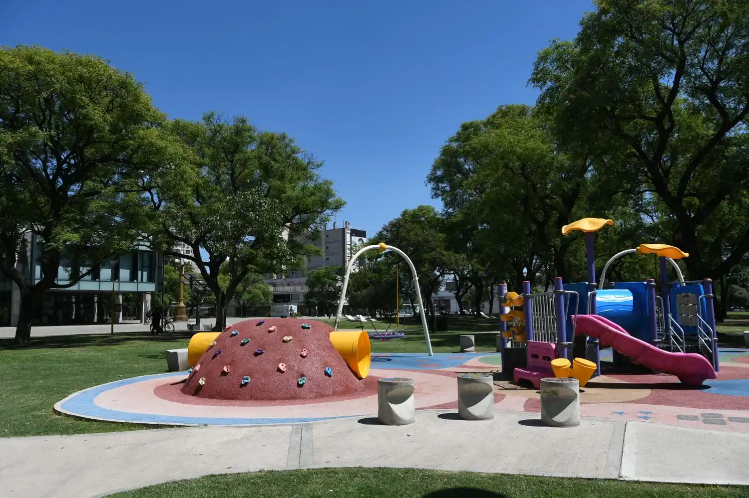 Fuerte inversión para la puesta en valor de espacios públicos.